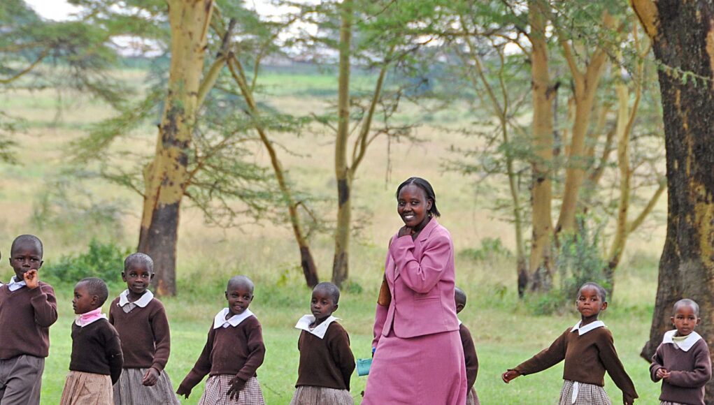 kenya-3833549 (1)-min pedagógusok megbecsülés jövő