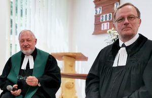 Árokásók helyett hídépítőkre van szükség árokásók helyett hídépítők