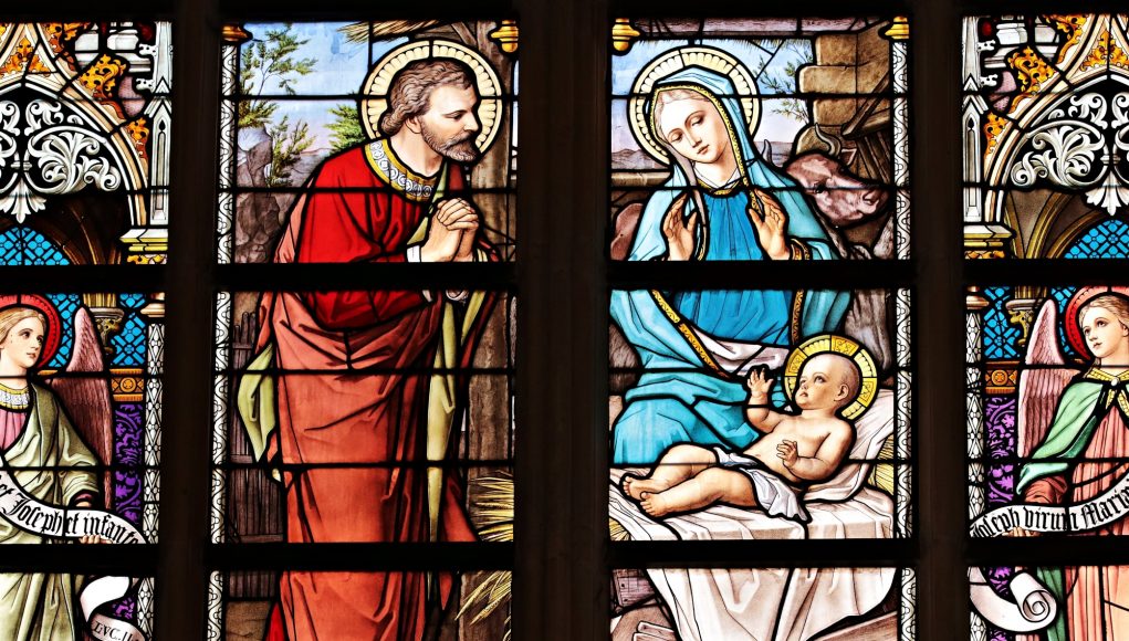 church-windows-2217785_szerk keresztény szeretet