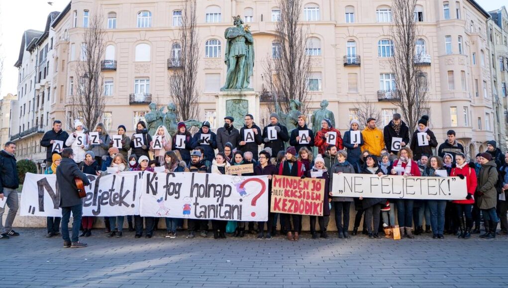 tanar pedagógussztrájk egyházi iskolák