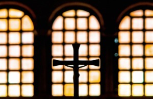 “Vajon a hívek miért járnak templomba?” – Komment-tár 21#