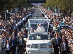 Várakozással néznek Ferenc pápa apostoli útja elé az európai katolikusok is pápalátpgatás