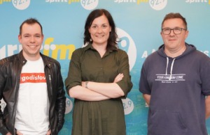 “Az egyházi kommunikációba időt és energiát kell fektetni” Szemlélek podcast kommunikáció