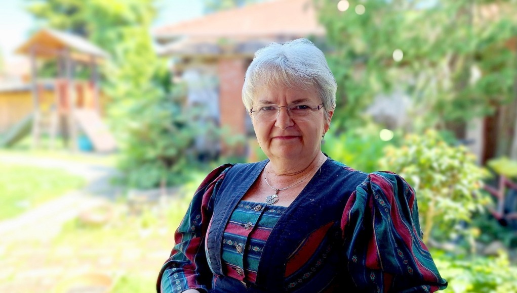 pecsirita nevelés