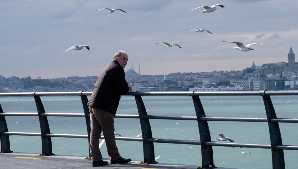 old-man-7788342_1280