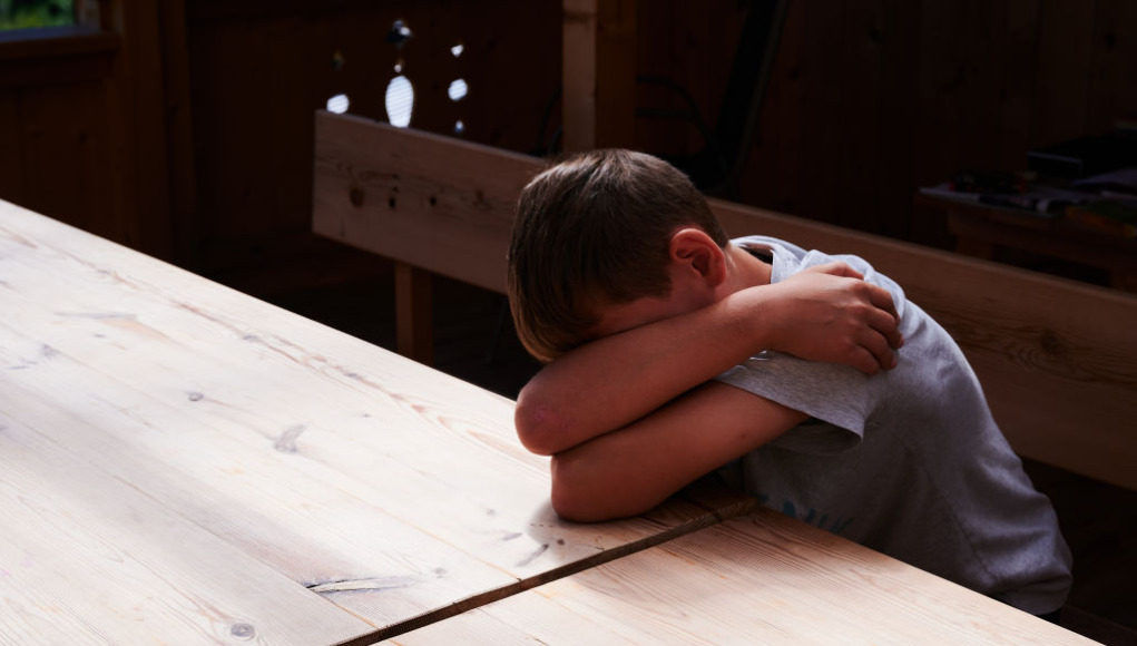 Illustration - Violence against children