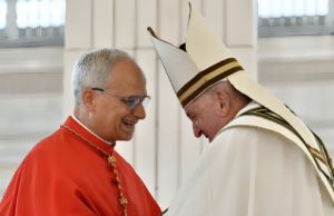 „Hiányzik belőlük a klerikális gőg” ‒ Hofher József jezsuita Ferenc és XIV. Leó pápáról