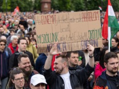 Az „átláthatósági” törvény elhalasztásának tanulságai