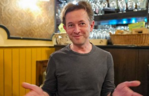 Katolikus pap és színész? – interjú Liszkai Tamással