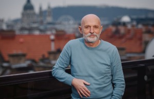 „A megtérés totalitárius rendszerekben mindig politikai tett” – interjú Visky Andrással
