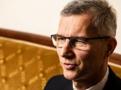 Martos Levente Balázs püspök: „Megerősödnénk, ha bátrabban az áldozatok mellé állnánk”