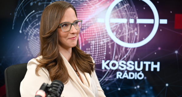 „Nem hívtak volna a korábbi közmédiába” – Laborczi Dóra a közrádió új vallási műsoráról