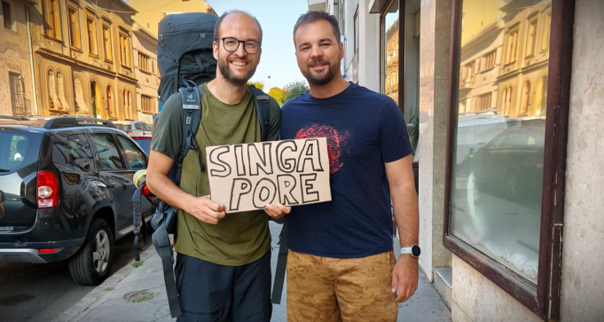 Akit Kapu Tibor indított útnak: autóstoppal Budapestről Szingapúrba